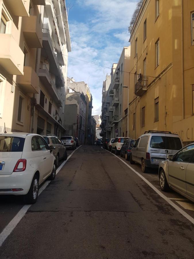 Milhouse Bed & Breakfast Cagliari Bagian luar foto