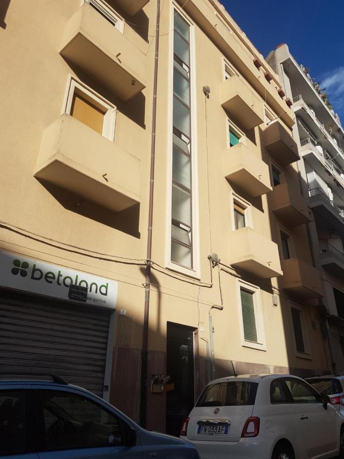 Milhouse Bed & Breakfast Cagliari Bagian luar foto